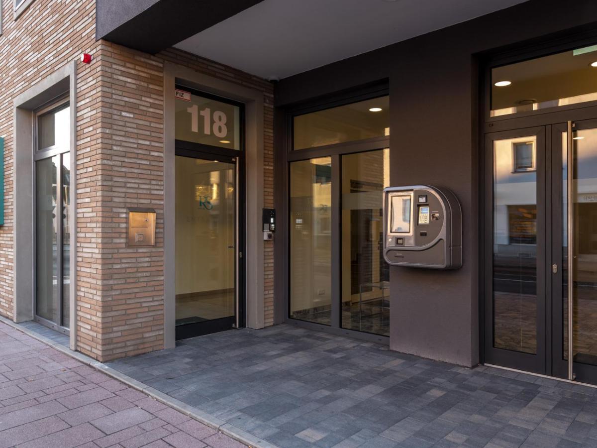 Rs-Hotel - Smart & Modern Hotel Apartments Брюль Экстерьер фото