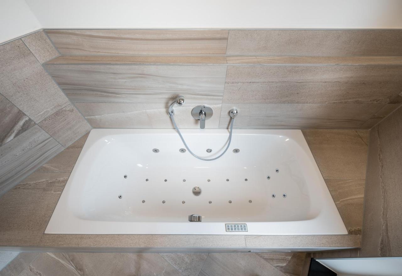 Rs-Hotel - Smart & Modern Hotel Apartments Брюль Экстерьер фото
