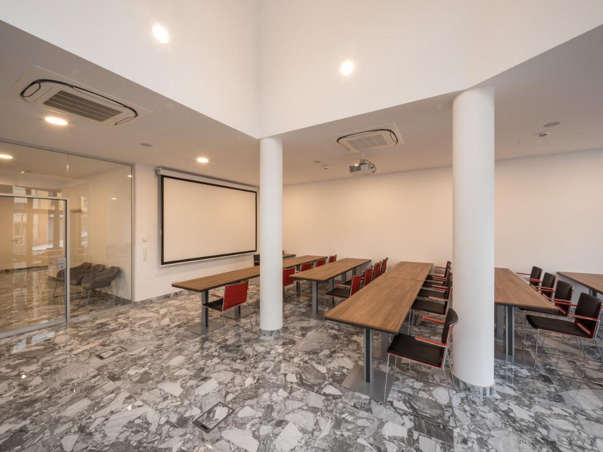 Rs-Hotel - Smart & Modern Hotel Apartments Брюль Экстерьер фото